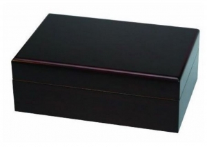 The Classic 20 Cigar Humidor - Mahogany